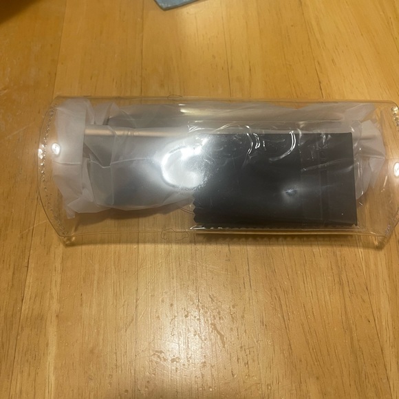 Quay Australia High Key Sunglasses - Gold/Gold | Desk Perkins Collaboration,NEW - Picture 5 of 14